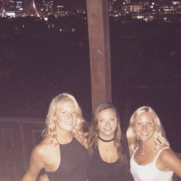 Meet your Posher, Samantha - Picture 1 of 1